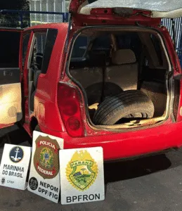 Polícia Federal desmantela transporte ilegal de pneus em Foz do Iguaçu