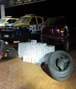 Carro apreendido em Maracaju com carga de contrabando variada