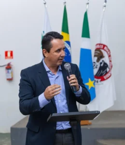 Prefeito Rodrigo de Freitas anuncia punições por desvio de pneus