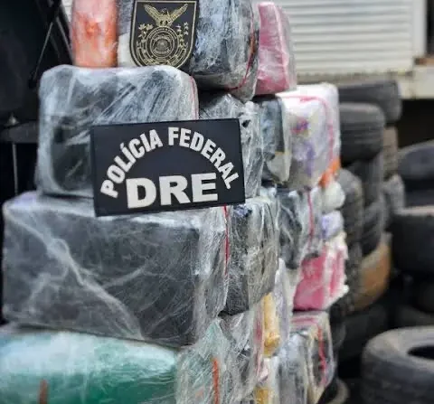 Polícia Federal apreende 110 kg de cocaína em caminhão na BR-364