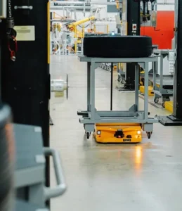 Continental investe em robôs autônomos na fabricação de pneus