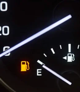 Pneu inadequado pode aumentar o consumo de combustível do tanque