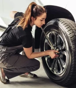 Cuidados com pneus do carro são essenciais para a segurança