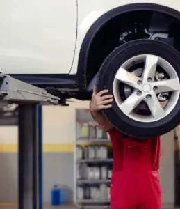 Prepare os pneus para viagens de fim de ano com segurança