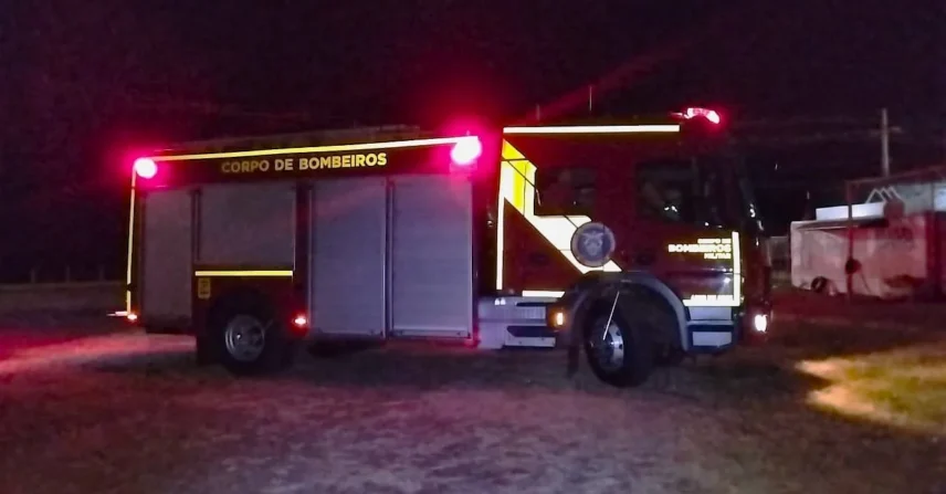 Incêndio em lixo e pneus mobiliza bombeiros no Santos Dumont