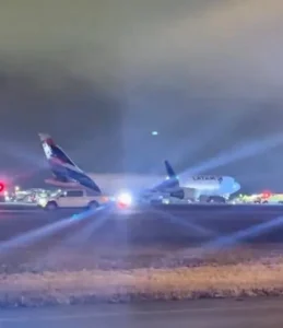 Pneus de avião estouram em pouso e interditam pista de aeroporto