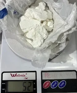 Polícia apreende contrabando de pneus e tráfico de cocaína